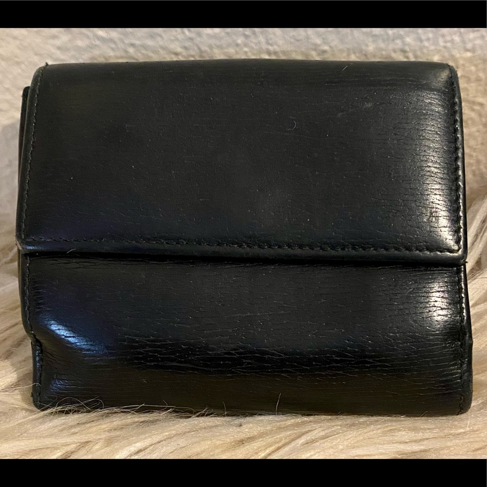 Gucci Black Leather Piston Lock Compact Wallet (pre-owned) - Picture 11 of 11